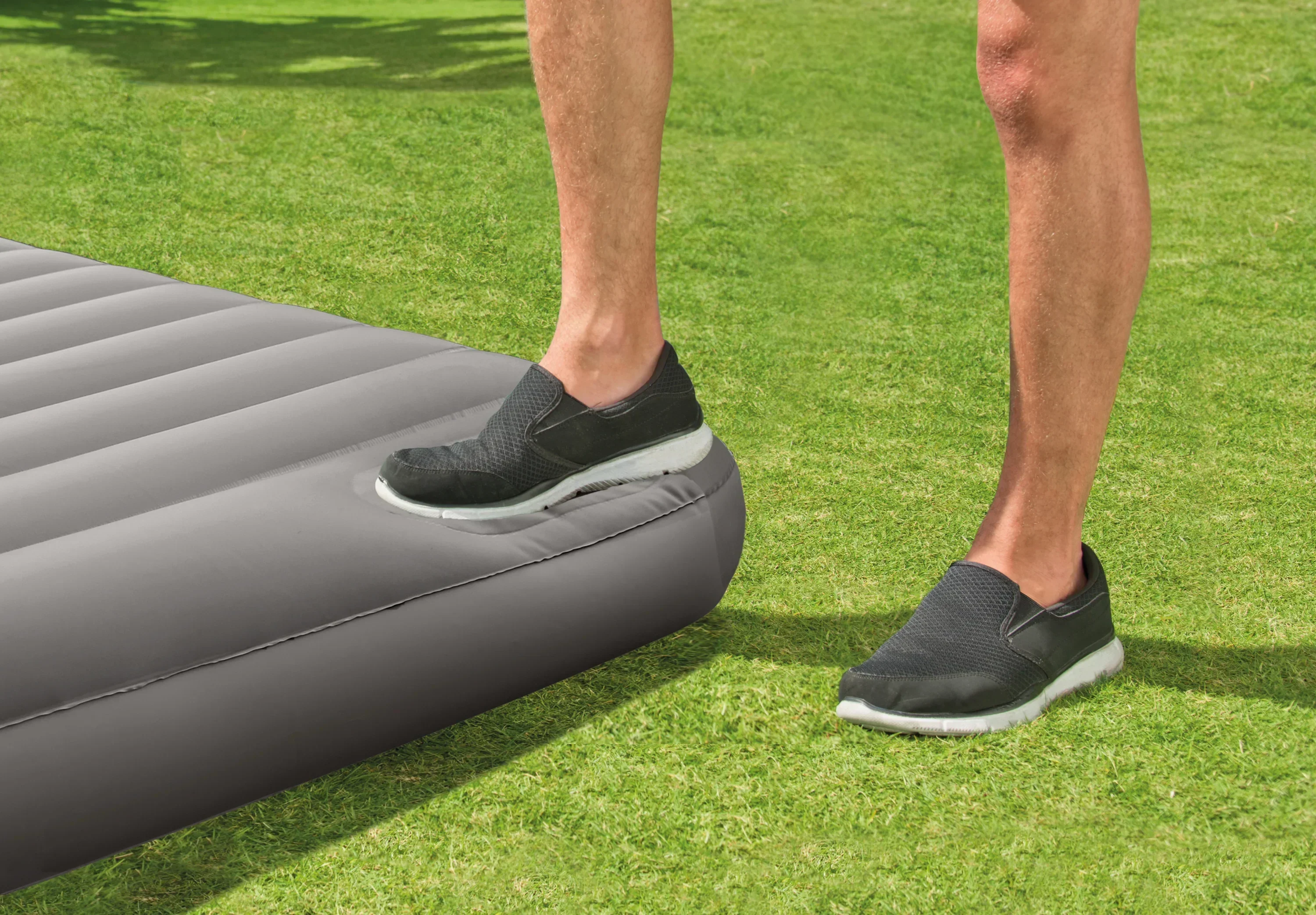 Double Dura-Beam® Standard Downy Air Mattress 10" w/ Built-In Foot Pump - Image 3