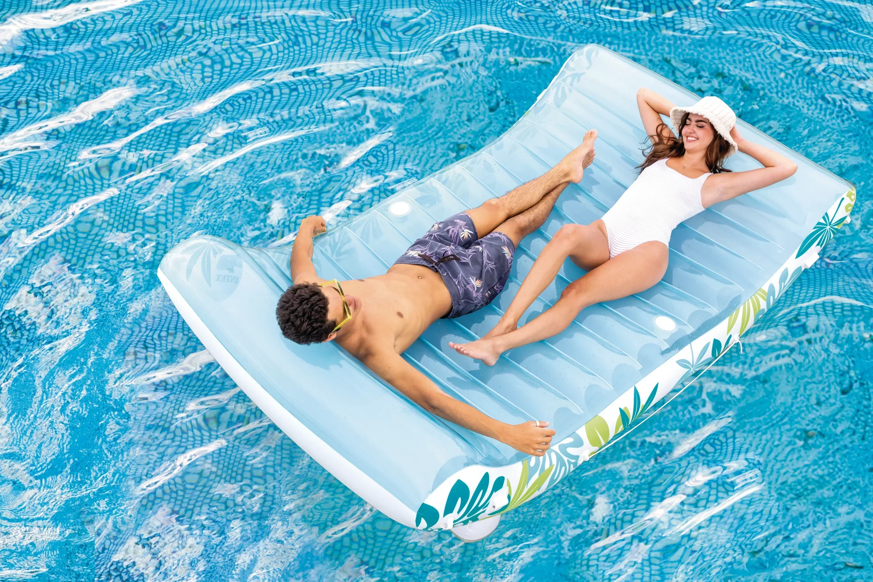 Tropical Canopy Inflatable Lounge 56294 - Image 3
