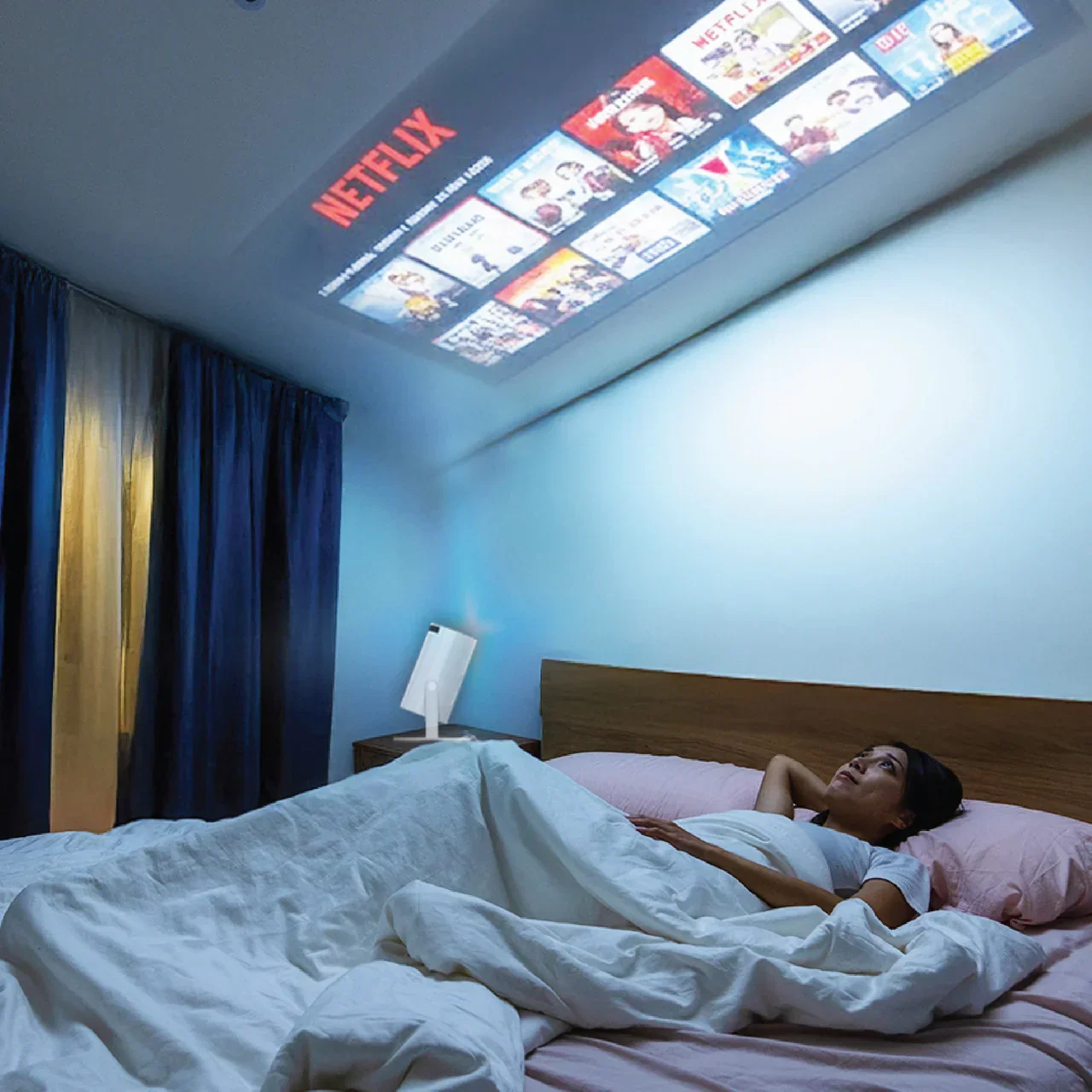 Smart Projector with Games White - Image 3